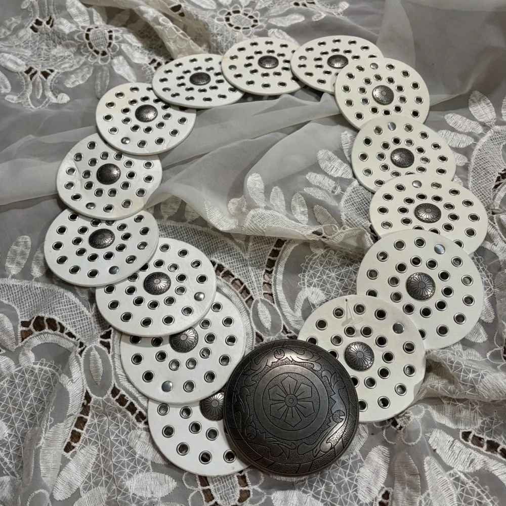 Y2K White Leather Concho Disc Belt Silver Grommet Western Medallion Buckle 35in